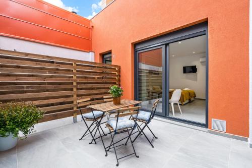 L'Hospitalet de Llobregat Apartment | Fira Building
