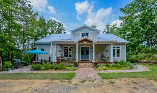 Samantha House | Firefly Lake House
