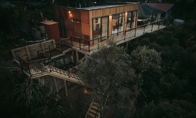 Picton House | Firkins Retreat - Picton. A Truely Unique Experience