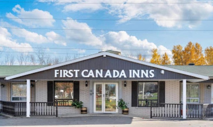 Cornwall Hotel | First Canada Hotel Cornwall Hwy 401 ON