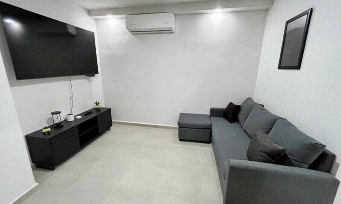 Veracruz Apartment | First floor apartment 1 block from the beach, Bule, and Rest.