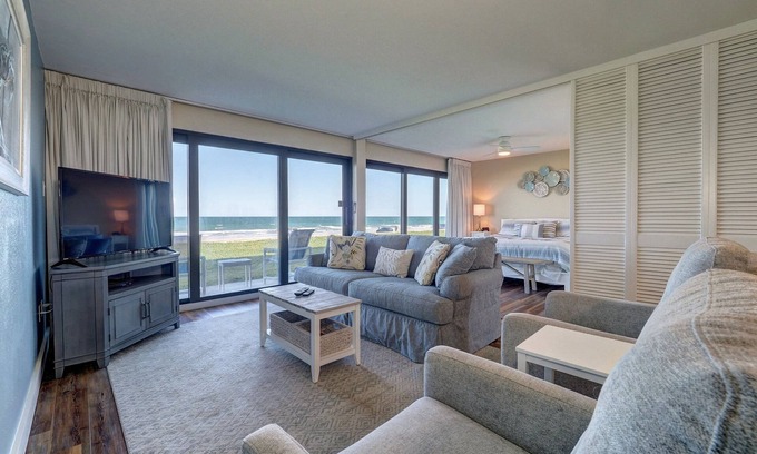 Corpus Christi Condo | First Floor Beachfront Condo: Stunning Views. Can't Get Any Closer to the Beach