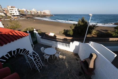 La Garita House | First Line of The Beach La Garita