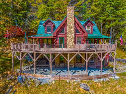 Grassy Creek House | Fish, Soak, Play- River Song Retreat