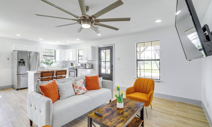 Hempstead House | Fishing Pond & Paddle Boat: Home in Hempstead!