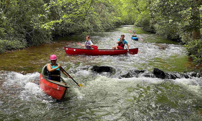 Blairsville Cabin | Fishing, Swimming, Kayaking, Hot Tub, Dog Friendly