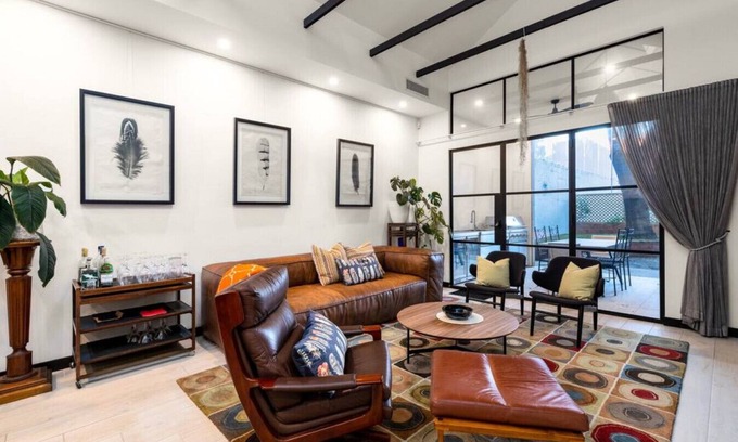 Fitzroy House | Fitzroy's 3BR Luxury Retreat