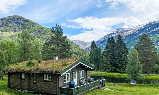 Forde House | Fjellro by Interhome