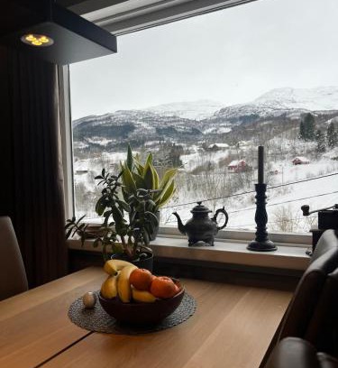 Sauda House | Fjord and mountains - everything close by!