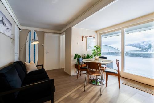 Alesund Apartment | Fjord view apartment in Ålesund with free parking