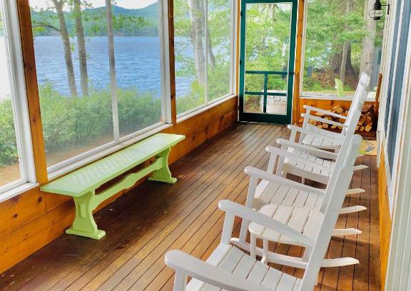 Whitefield House | FL Quintessential LAKE HOUSE close to Bretton Woods Santas Village and Forest Lake State Park
