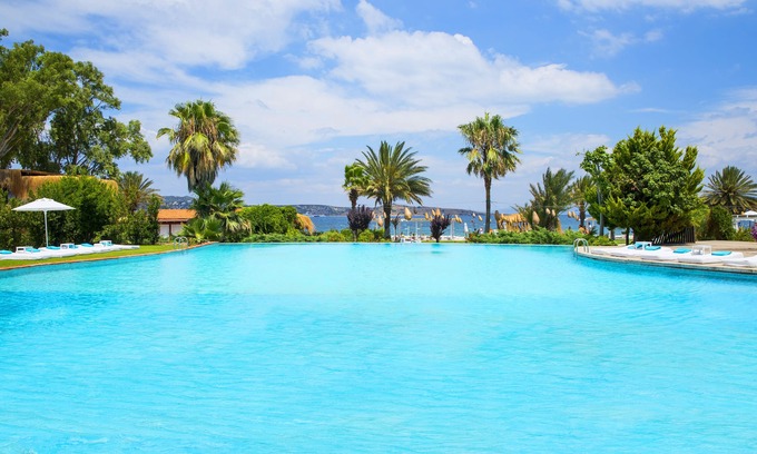 Golturkbuku Hotel | Flamm
