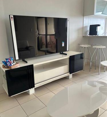 Plano Diretor Sul Apartment | Flat completo no centro.