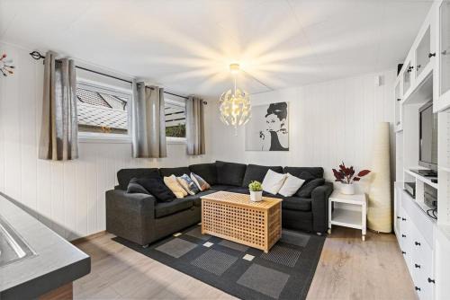 Sola Apartment | Flat in Sola Near Airport