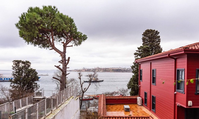 Uskudar Apartment | Flat near Bosphorus Coast with View in Uskudar