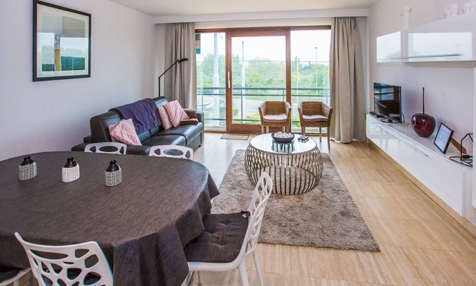 Middelkerke Apartment | Flat near Zeedijk and Tram Stop