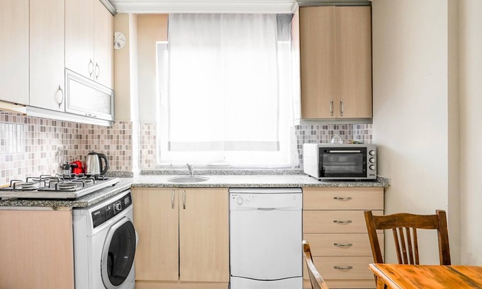 Kaleici Apartment | Flat w Balcony 12 min to Hadrian Gates