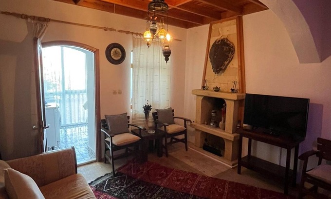 Bozcaada Apartment | Flat w Balcony 5 min to Ayazma Beach in Bozcaada
