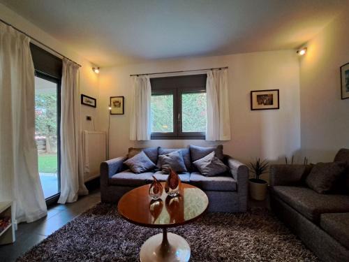 Katsikas Apartment | Flat with garden in Ioannina