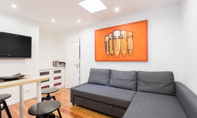 Santo Amaro Apartment | FLH Lx Factory Modern Flat
