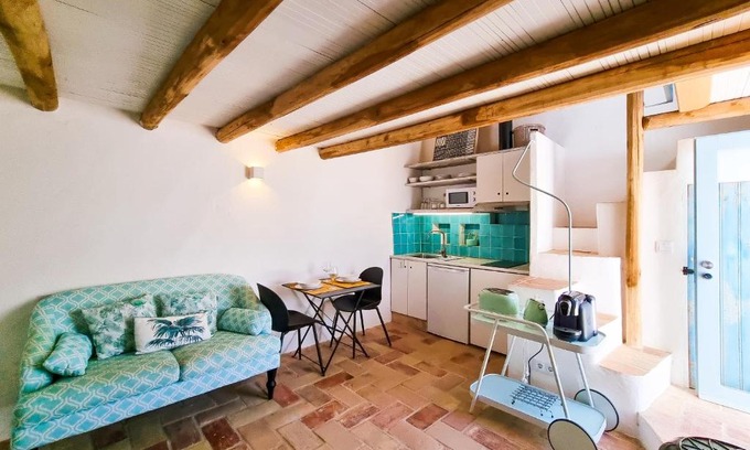 Loule Apartment | FLH Vale Judeu Rustic Mezzanine Cottage II