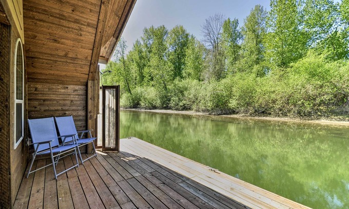 Vancouver House | Floating Home on Columbia River w/Provided Kayaks