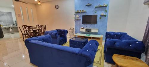 Jenjarom House | Flora Homestay Jenjarom, Banting,Telok Panglima Garang