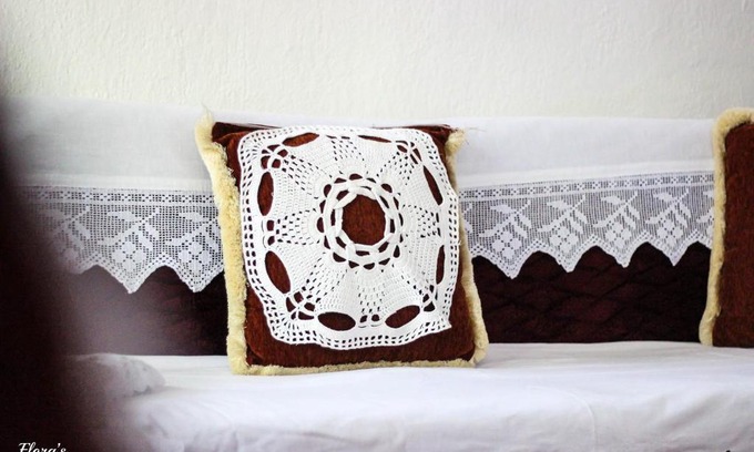 Gjirokaster House | Flora's Guesthouse 'The Fir Gate'