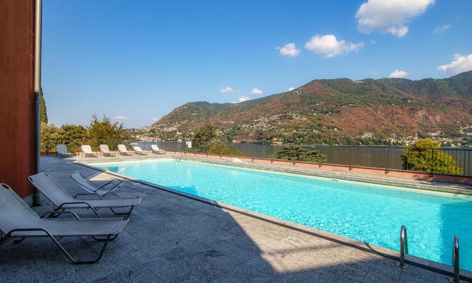 Blevio Apartment | Florissa - by MyHomeInComo