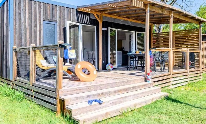 Souillac House | Flower Camping Les Ondines * - Homeflower Premium 29m2 - 2 bedrooms + semi-covered terrace + TV + sheets + towels + CLIM 5 people