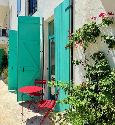 Dhermi Apartment | Flower Cozy Flat at Santorini Resort
