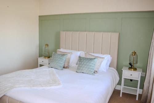 Thurnscoe House | Flower View
