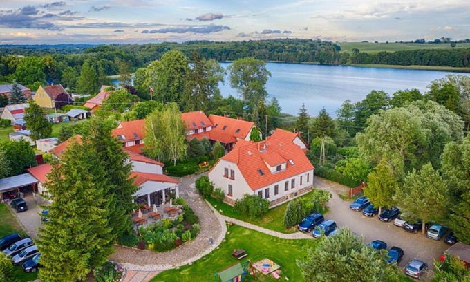 Zlocieniec Resort | Folwark Na Półwyspie