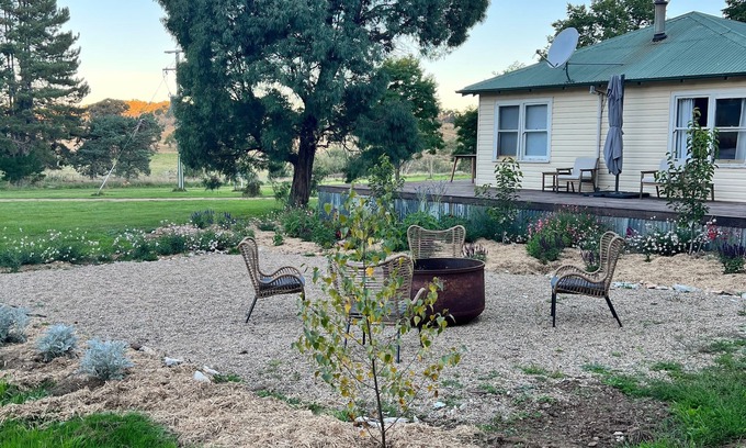 Adaminaby Cottage | Fontenoy Cottage - Country Escape in the heart of the Snowies