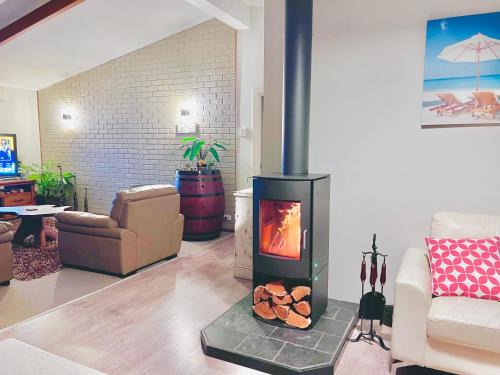 Silver Sands House | Footprints in the Sand, Silver Sands Beach House
