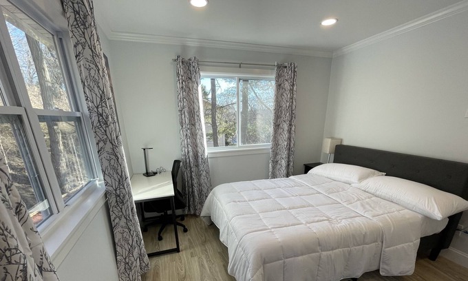 Hastings-On-Hudson House | For Big Family | ♛7 BR,5BA, 5★Location, Deck