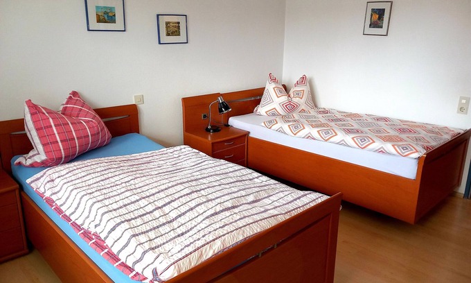 Reiskirchen Apartment | For companies only! Comfortable apartment for fitters near Gießen with own entrance.