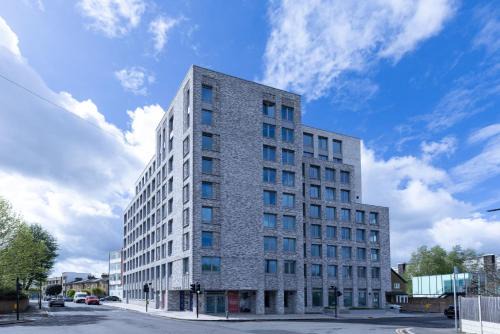 South Bermondsey Apartment | For Students Only Fresh Great Court London