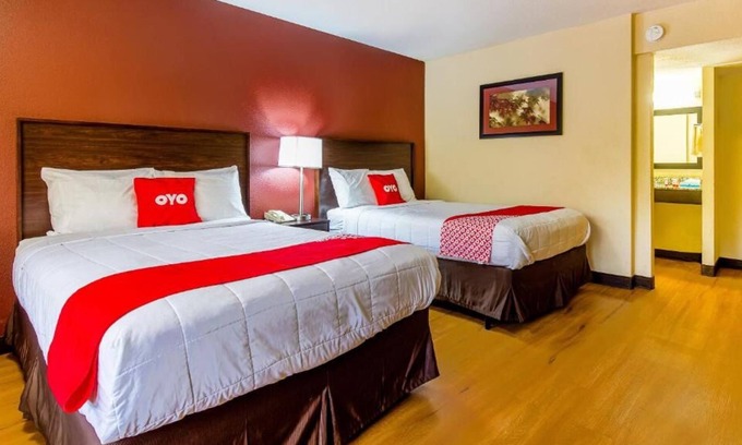 Moline House | For The Whole Family! 4 Relaxing Units, Free Parking, Pets are Allowed