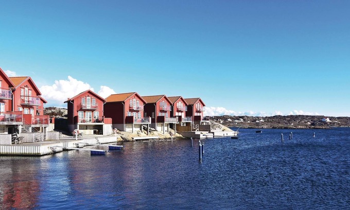 Halleviksstrand House | For those who love the sea, the sun and the wind, this domicile has a perfect location.