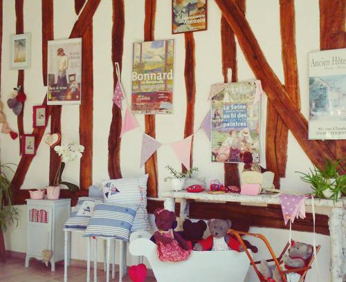 Bois-Jerome-Saint-Ouen Bed & Breakfast | Forest Farm