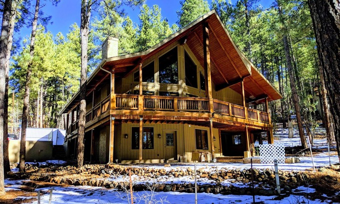 Munds Park House | Forest Haven at Munds Park w/forest access & walking distance to Lake Odell!