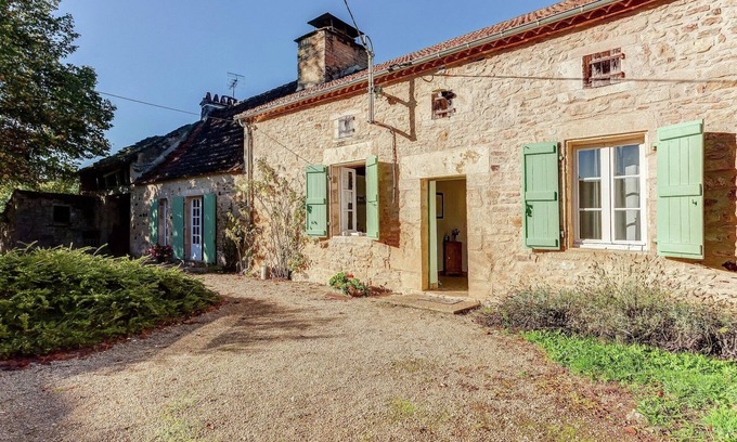 Saint-Caprais House | Forest Hideaway in Saint-Caprais
