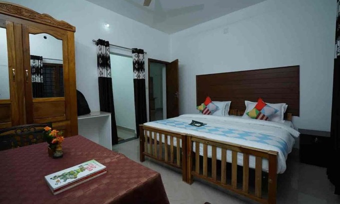 Anaviratty House | Forest View Home Stay Munnar
