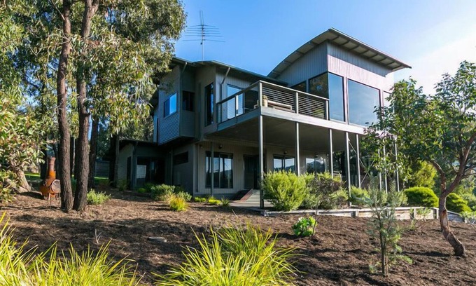 Fairhaven House | Forest View I Pet Friendly