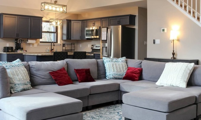 Jim Thorpe House | Forget your worries in this spacious and serene space