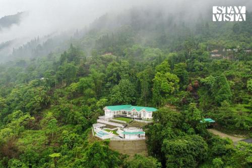 Kalimpong Villa | Forktail House with Swimming Pool at Kalimpong by StayVista