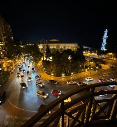 Sabayil Apartment | Formula 1 view Apartment