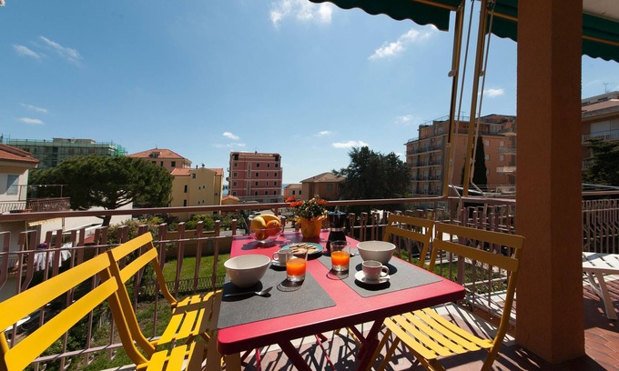 Pietra Ligure Apartment | Fornaci 11 - 2-4 people 100 meters from the sea