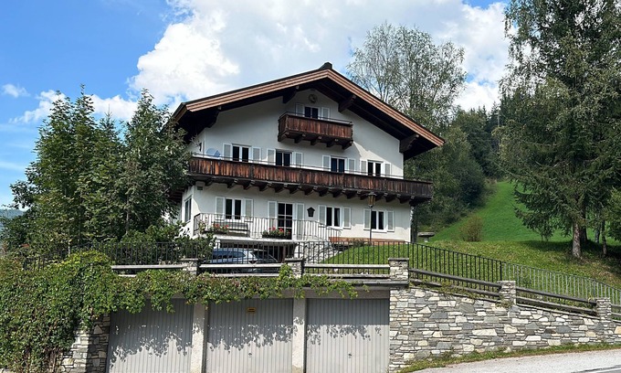 Filzmoos Ski Chalet | Forsthaus Neuberg; ski-in/ski-out